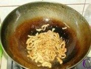 韭薹炒肉丝做法图解3)