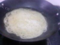 美味的酸菜肉丝米线做法图解12)