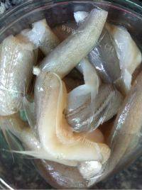 美味的鲜鱼汤做法图解1)