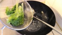 唇齿留香的蒜蓉生菜做法图解10)