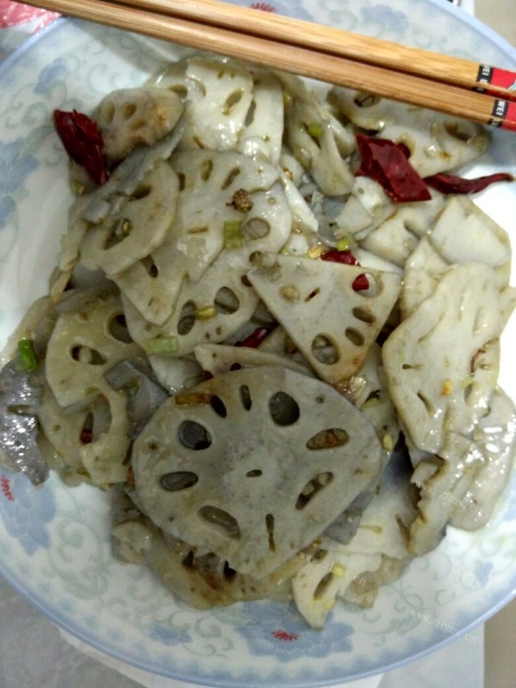 香喷喷的糖醋藕片