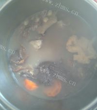 好吃的健脾祛湿排骨汤做法图解5)