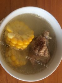 美味的玉米龙骨汤
