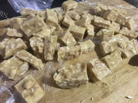 香脆可口的花生牛轧糖做法图解8)