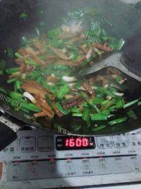 家常菜蒜苗香干