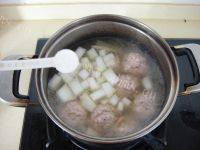 家常菜冬瓜肉丸汤做法图解9)