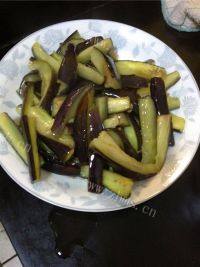 家有大厨之酱爆茄子做法图解6)