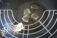 香脆的炸虾片做法图解3)