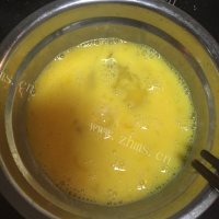 美味佳肴般的木耳炒鸡蛋做法图解3)