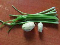 家常菜芹菜土豆条做法图解1)