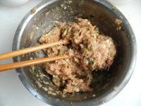 美味佳肴般的红油抄手做法图解4)