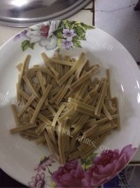 家常菜韭菜炒豆干做法图解1)