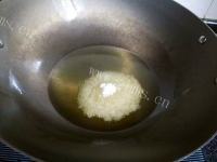 美味自制麻辣拌面酱做法图解4)