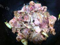 健康美食之炖牛肉做法图解5)