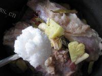 「美味可口」五香卤牛肉做法图解8)
