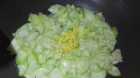 家常菜清炒丝瓜做法图解3)