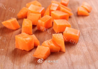 脆嫩可口的香煎土豆做法图解3)
