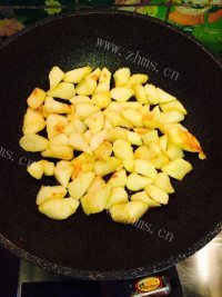 美味营养的拔丝山药做法图解6)