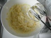 美味可可杏仁片饼干做法图解4)