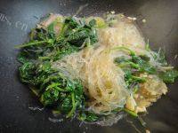 酥脆菠菜粉丝做法图解6)