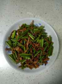 家常菜蒜薹炒肉