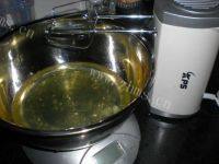 「DIY美食」戚风蛋糕做法图解7)