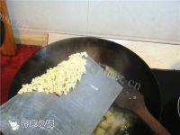家常菜茄子土豆炖肉做法图解9)