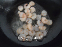 虾仁爱心豆腐做法图解6)