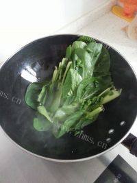 口感丰厚的青菜炒面做法图解2)