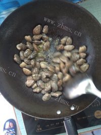 家常酱爆花哈做法图解4)