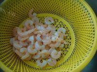 家常菜毛豆炒虾仁做法图解4)