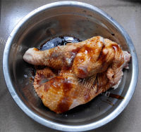 肉香满溢的豉油鸡电饭锅版做法图解3)