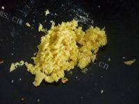 简单的番茄蛋炒饭做法图解5)