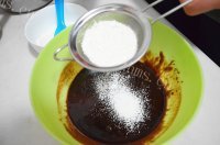 色香味俱全的布朗尼做法图解7)