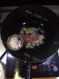 健康美食-菜花炒肉做法图解4)