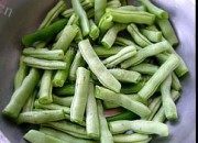 干煸豆角做法图解1)