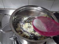 美味的蛋花紫菜汤做法图解7)