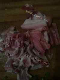 唇齿留香的芹菜炒肉做法图解1)