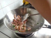 香飘十里的炒虾做法图解6)