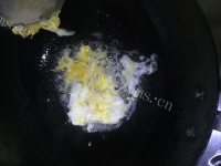 香气浓郁的蛋炒饭做法图解3)