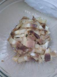 家常菜木耳炒肉做法图解2)