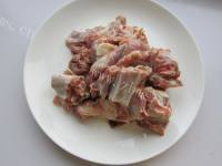 滋补的香菇炖羊肉做法图解4)