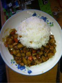 美味的咖喱鸡腿饭