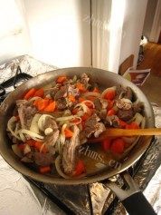 美味可口的羊肉抓饭做法图解7)