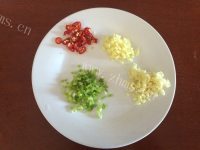 美味的粉丝蒸蟹做法图解3)