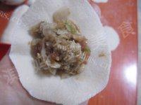 自己做的猪肉酸菜馅饺子做法图解10)