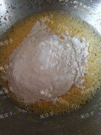 彩绘蛋糕卷做法图解6)