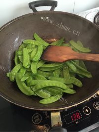 好吃的扁豆炒肉做法图解4)