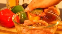 自制墨西哥鸡肉卷做法图解3)