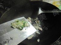 家常菜香菇土豆片做法图解5)
